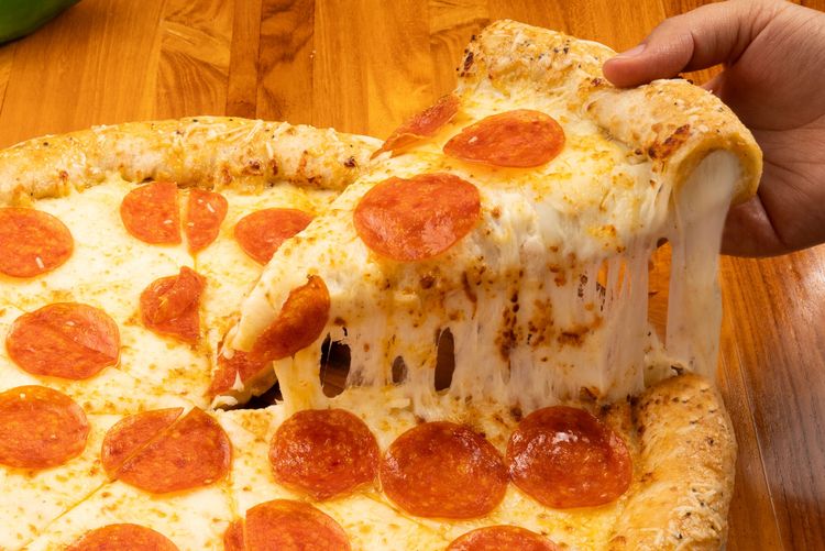 Mantequilla de ajo Papa John's, el ingrediente estrella del nuevo Garlic Borde Relleno.